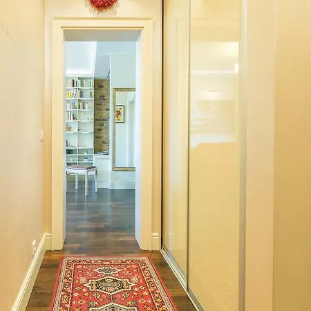 Rent A Flat - Old Town Apartment *